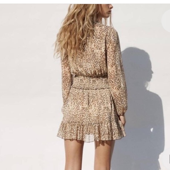 Zara leopard print sheer sleeve gathered waist dress with tied collar🧓🏼MT - Picture 2 of 9